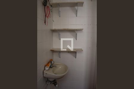 Apartamento à venda com 78m², 3 quartos e 1 vaga Apartamento à venda com 78m², 3 quartos e 1 vagaBanheiro da Área de Serviço