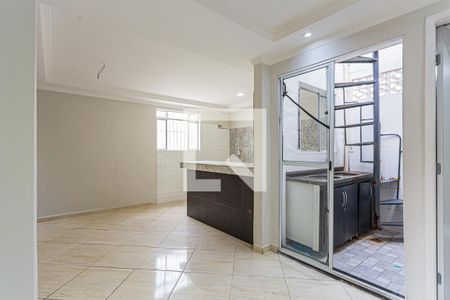 Casa para alugar com 75m², 2 quartos e sem vagaSala