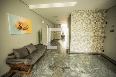 Apartamento à venda com 65m², 2 quartos e 1 vaga Apartamento à venda com 65m², 2 quartos e 1 vagaHall social