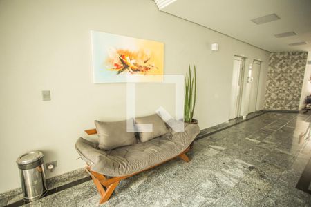Apartamento à venda com 65m², 2 quartos e 1 vaga Apartamento à venda com 65m², 2 quartos e 1 vagaHall social