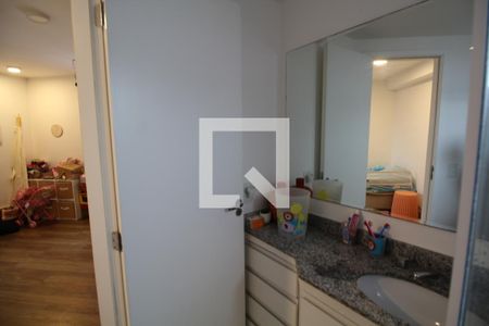 Apartamento à venda com 120m², 2 quartos e 2 vagasBanheiro da Suíte 2