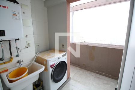 Apartamento à venda com 120m², 2 quartos e 2 vagasLavanderia