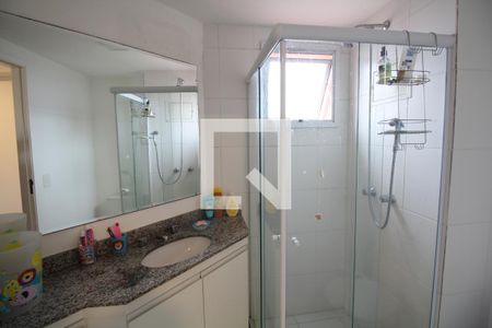 Apartamento à venda com 120m², 2 quartos e 2 vagasBanheiro da Suíte 2