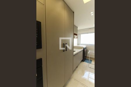Apartamento à venda com 106m², 2 quartos e 2 vagas Apartamento à venda com 106m², 2 quartos e 2 vagasDetalhe Área de Serviço