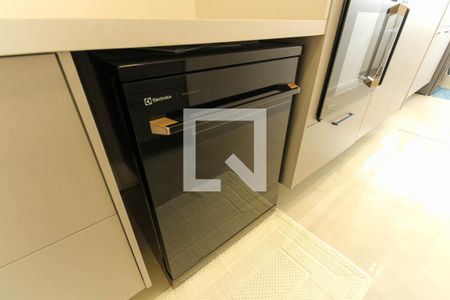 Apartamento à venda com 106m², 2 quartos e 2 vagas Apartamento à venda com 106m², 2 quartos e 2 vagasDetalhe Cozinha