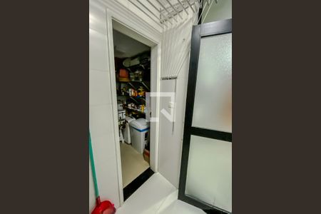 Apartamento à venda com 83m², 3 quartos e 2 vagasLavanderia