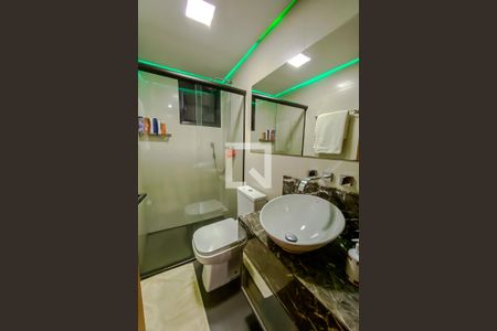 Apartamento à venda com 83m², 3 quartos e 2 vagasBanheiro