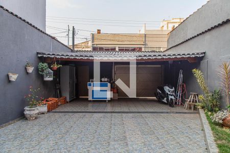 Casa à venda com 147m², 2 quartos e 4 vagas Casa à venda com 147m², 2 quartos e 4 vagasGaragem