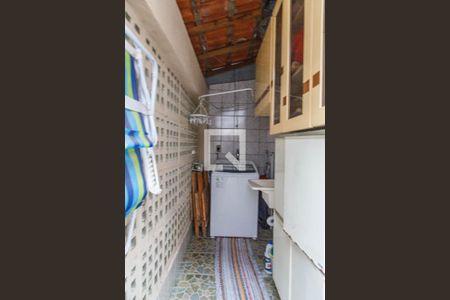 Casa à venda com 147m², 2 quartos e 4 vagas Casa à venda com 147m², 2 quartos e 4 vagasÁrea de Serviço