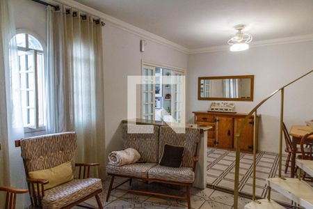 Casa à venda com 147m², 2 quartos e 4 vagas Casa à venda com 147m², 2 quartos e 4 vagasSala