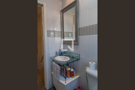 Casa à venda com 147m², 2 quartos e 4 vagas Casa à venda com 147m², 2 quartos e 4 vagasBanheiro