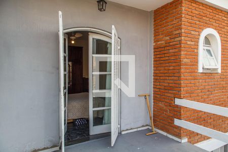 Casa à venda com 147m², 2 quartos e 4 vagas Casa à venda com 147m², 2 quartos e 4 vagasVaranda Quarto 1