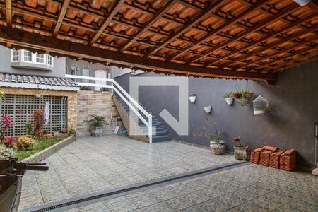 Casa à venda com 147m², 2 quartos e 4 vagas Casa à venda com 147m², 2 quartos e 4 vagasGaragem