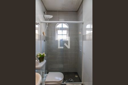 Casa à venda com 147m², 2 quartos e 4 vagas Casa à venda com 147m², 2 quartos e 4 vagasBanheiro