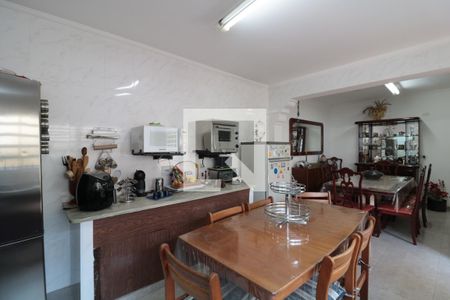 Casa à venda com 220m², 3 quartos e 2 vagasCozinha 