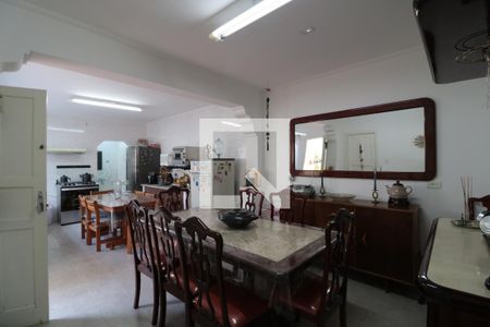 Casa à venda com 220m², 3 quartos e 2 vagasCozinha 