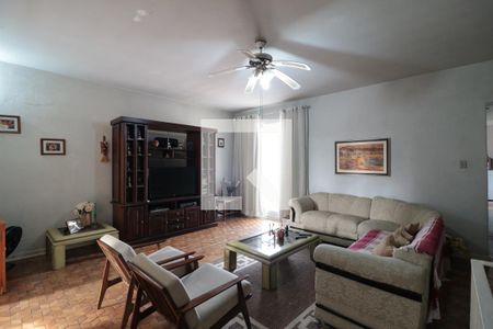 Sala de TV de casa à venda com 3 quartos, 220m² em Vila Diva (zona Leste), São Paulo