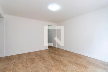 Sala de apartamento para alugar com 3 quartos, 83m² em Liberdade, São Paulo