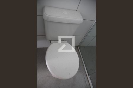 Banheiro de apartamento para alugar com 1 quarto, 45m² em Vila Doutor Eiras, São Paulo