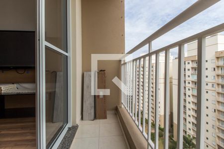 Sacada de apartamento para alugar com 3 quartos, 68m² em Jardim Tupanci, Barueri