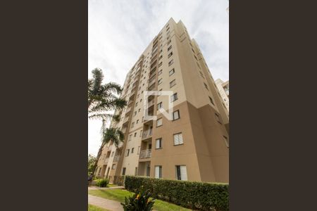 Fachada do bloco de apartamento para alugar com 3 quartos, 68m² em Jardim Tupanci, Barueri