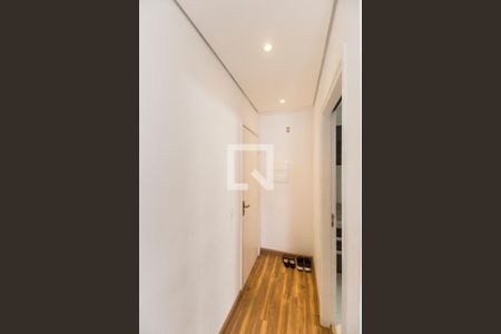 Entrada de apartamento para alugar com 3 quartos, 68m² em Jardim Tupanci, Barueri