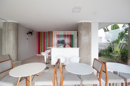 Apartamento para alugar com 49m², 2 quartos e 1 vagaÁrea comum - Salão de festas