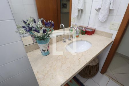 Apartamento à venda com 135m², 4 quartos e 3 vagasBanheiro Social