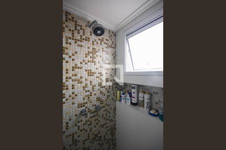 Apartamento para alugar com 104m², 3 quartos e 2 vagas Apartamento para alugar com 104m², 3 quartos e 2 vagasChuveiro do banheiro da suíte