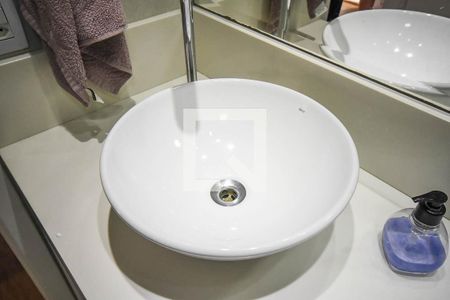 Apartamento para alugar com 104m², 3 quartos e 2 vagas Apartamento para alugar com 104m², 3 quartos e 2 vagasPia do banheiro