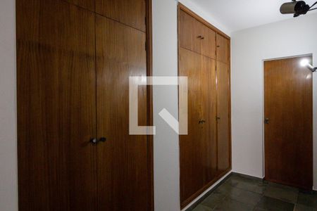 Apartamento para alugar com 150m², 3 quartos e 1 vagaCloset
