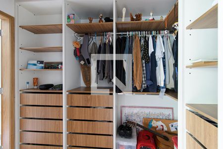 Casa à venda com 349m², 3 quartos e 2 vagasCloset Quarto 3