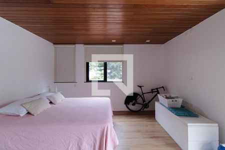 Casa à venda com 349m², 3 quartos e 2 vagasQuarto 4