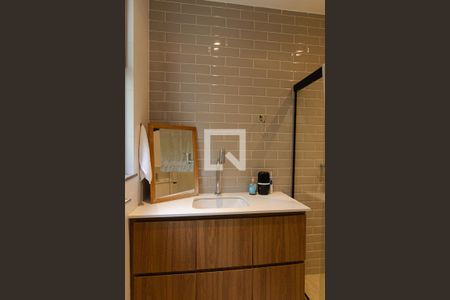 Casa à venda com 349m², 3 quartos e 2 vagasBanheiro Quarto 1