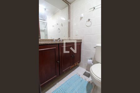 Apartamento à venda com 210m², 3 quartos e 2 vagasBanheiro da Suíte 2