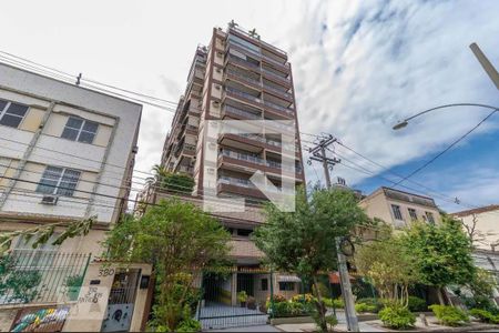 Apartamento à venda com 210m², 3 quartos e 2 vagasFachada