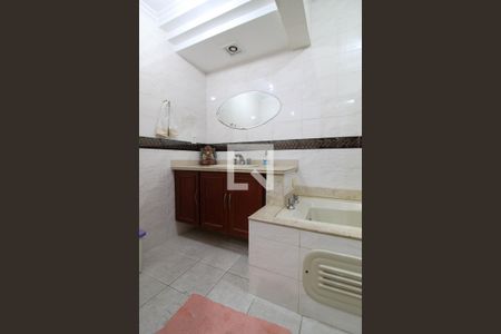 Apartamento à venda com 210m², 3 quartos e 2 vagasBanheiro da Suíte 1