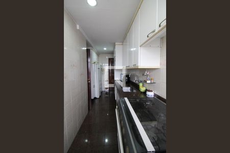 Apartamento à venda com 210m², 3 quartos e 2 vagasCozinha