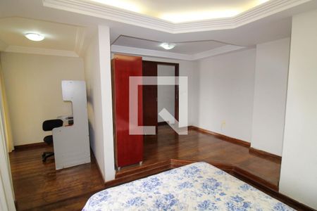Apartamento à venda com 210m², 3 quartos e 2 vagasSuíte 1