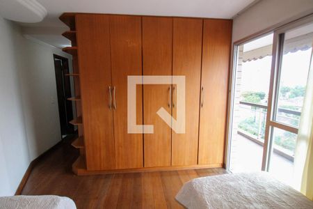 Apartamento à venda com 210m², 3 quartos e 2 vagasSuíte 2