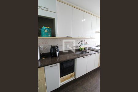 Apartamento à venda com 210m², 3 quartos e 2 vagasCozinha