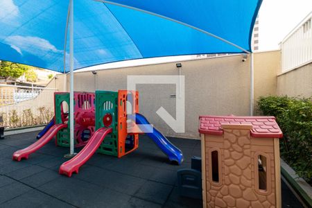 Apartamento para alugar com 136m², 3 quartos e 3 vagas Apartamento para alugar com 136m², 3 quartos e 3 vagasÁrea Comum - Playground