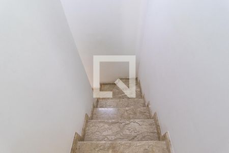 Apartamento para alugar com 136m², 3 quartos e 3 vagasEscada