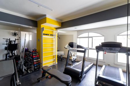 Apartamento para alugar com 136m², 3 quartos e 3 vagas Apartamento para alugar com 136m², 3 quartos e 3 vagasÁrea comum - Academia