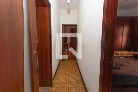 Casa à venda com 480m², 5 quartos e 10 vagasCorredor