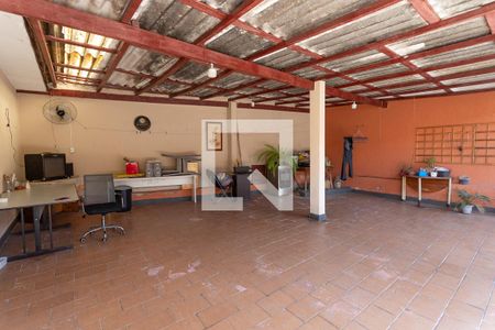 Casa à venda com 480m², 5 quartos e 10 vagasQuintal