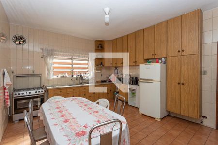 Casa à venda com 480m², 5 quartos e 10 vagasCozinha