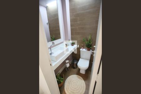 Casa de condomínio à venda com 185m², 3 quartos e 2 vagasLavabo