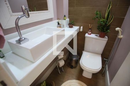 Casa de condomínio à venda com 185m², 3 quartos e 2 vagasLavabo