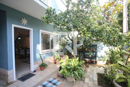 Casa de condomínio à venda com 185m², 3 quartos e 2 vagasFrente da Casa